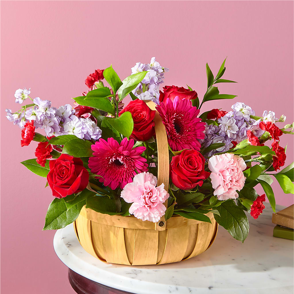 Pink Picnic Basket – MOSER'S SUPERMARKET, Columbia MO