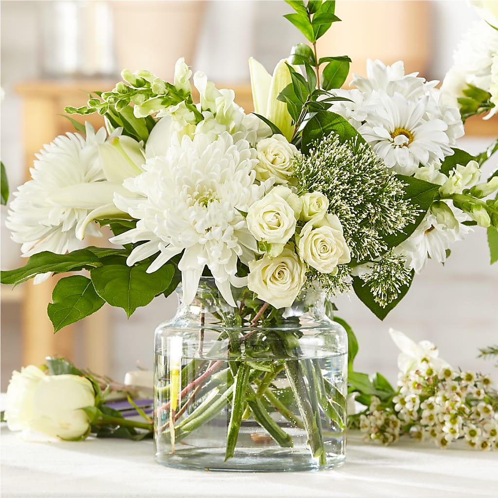 Classic Ivory – A Florist Original – MOSER'S SUPERMARKET, Columbia MO