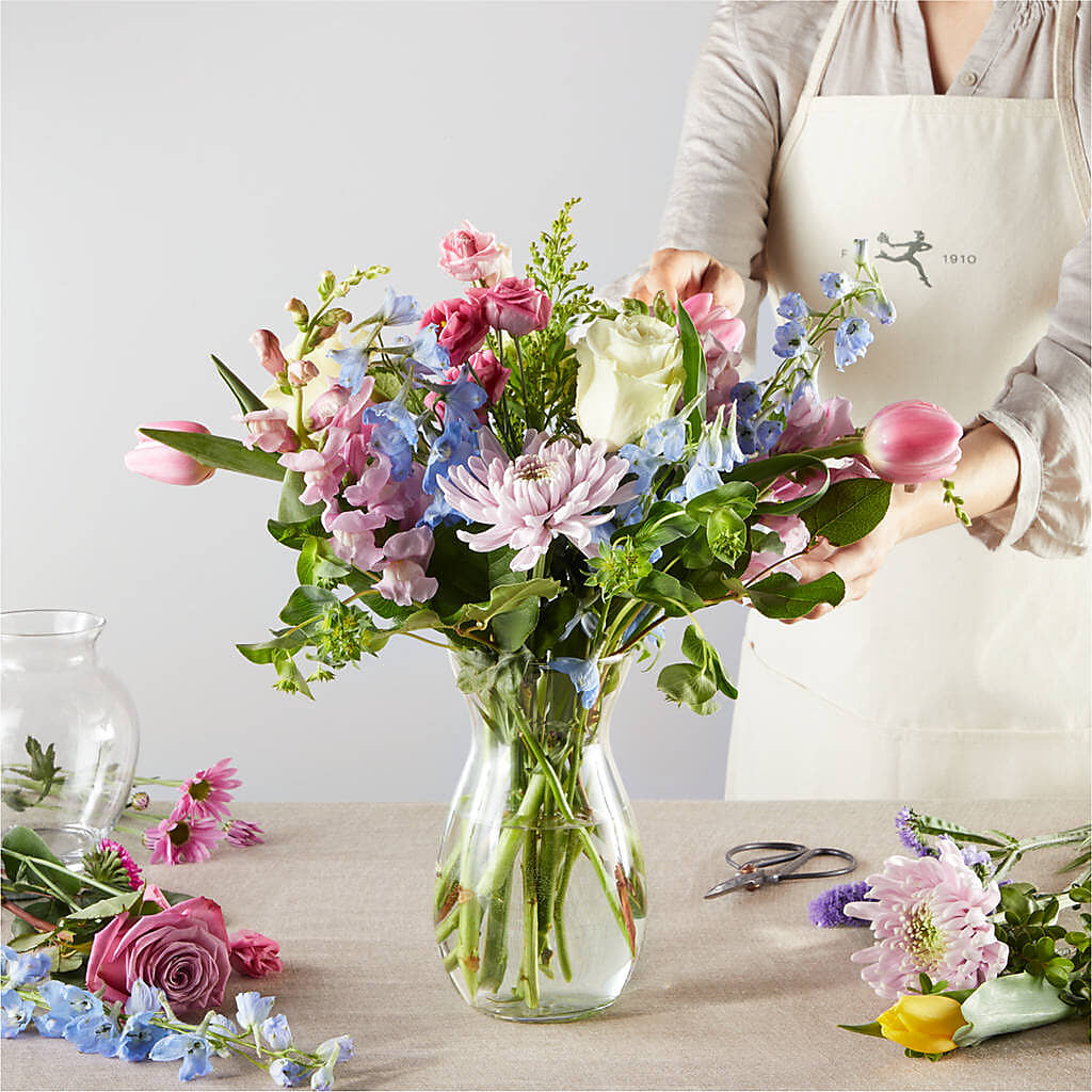 Pastel Tradition - A Florist Original – MOSER'S SUPERMARKET, Columbia MO