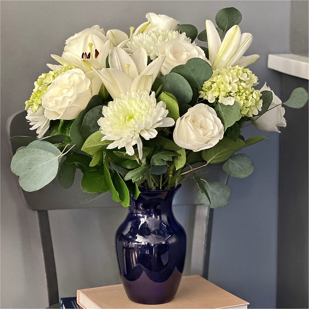 Snowy Dreams Bouquet – MOSER'S SUPERMARKET, Columbia MO